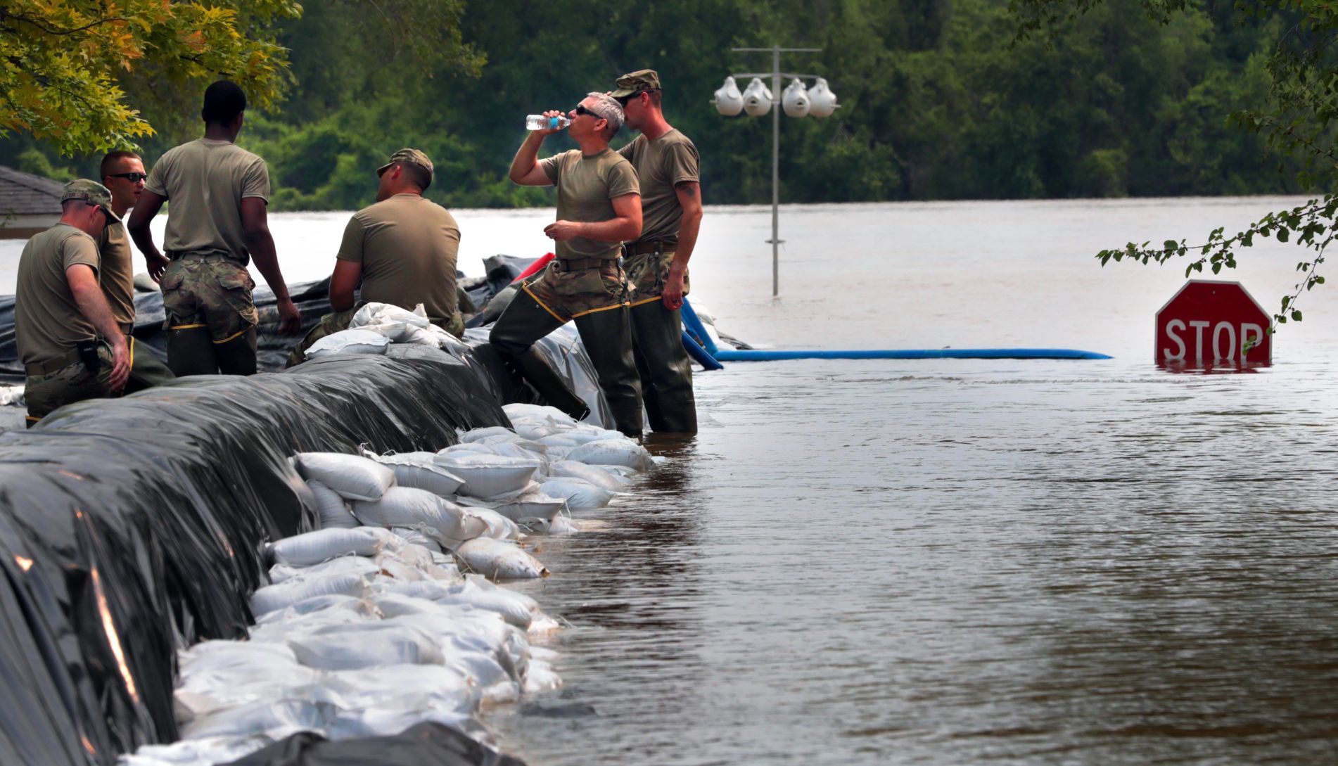 Mississippi River hovers near record level in Clarksville